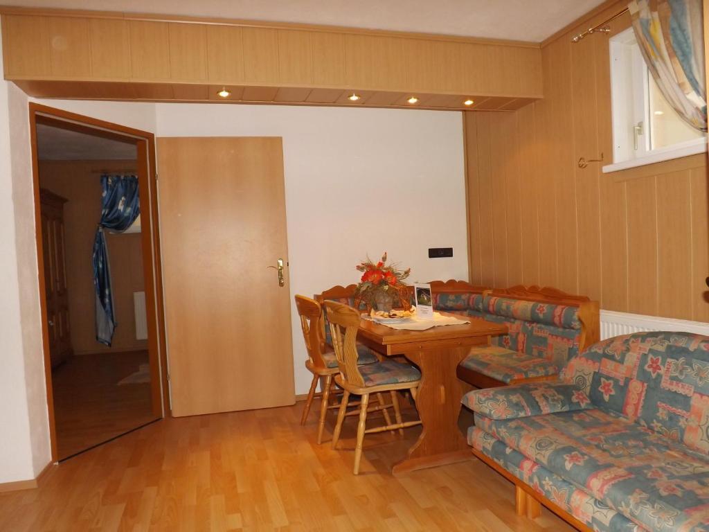 Appartementhaus Sabine Kotschach-Mauthen Kamer foto